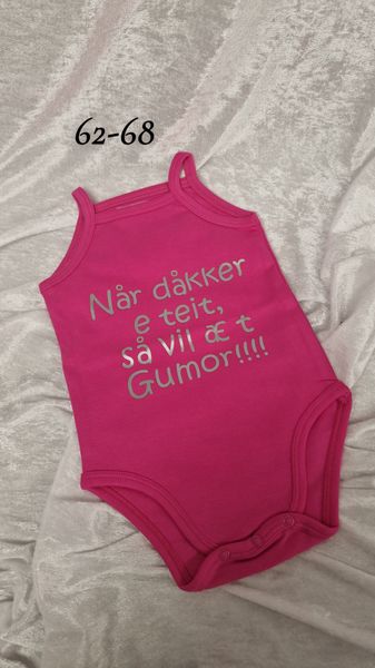 Når dokker e teit body 62/68