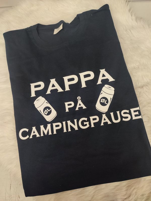 på campingpause med øl
