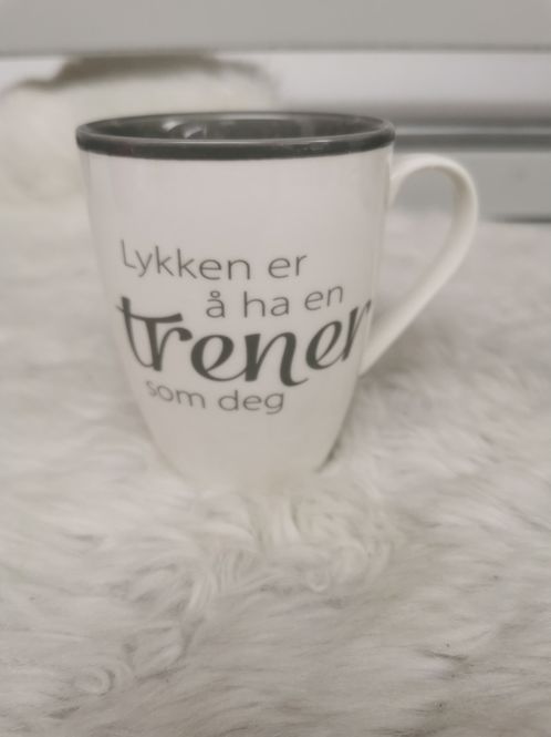 Hovedbilde Krus Lykken..trener hvit ...